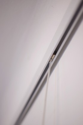 Listwa aluminiowa do zawieszania obrazów bez wiercenia