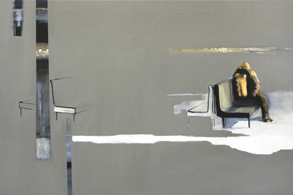 Obraz w odcieniach ciepłych szarości przedstawiający człowieka czekającego na peronie.