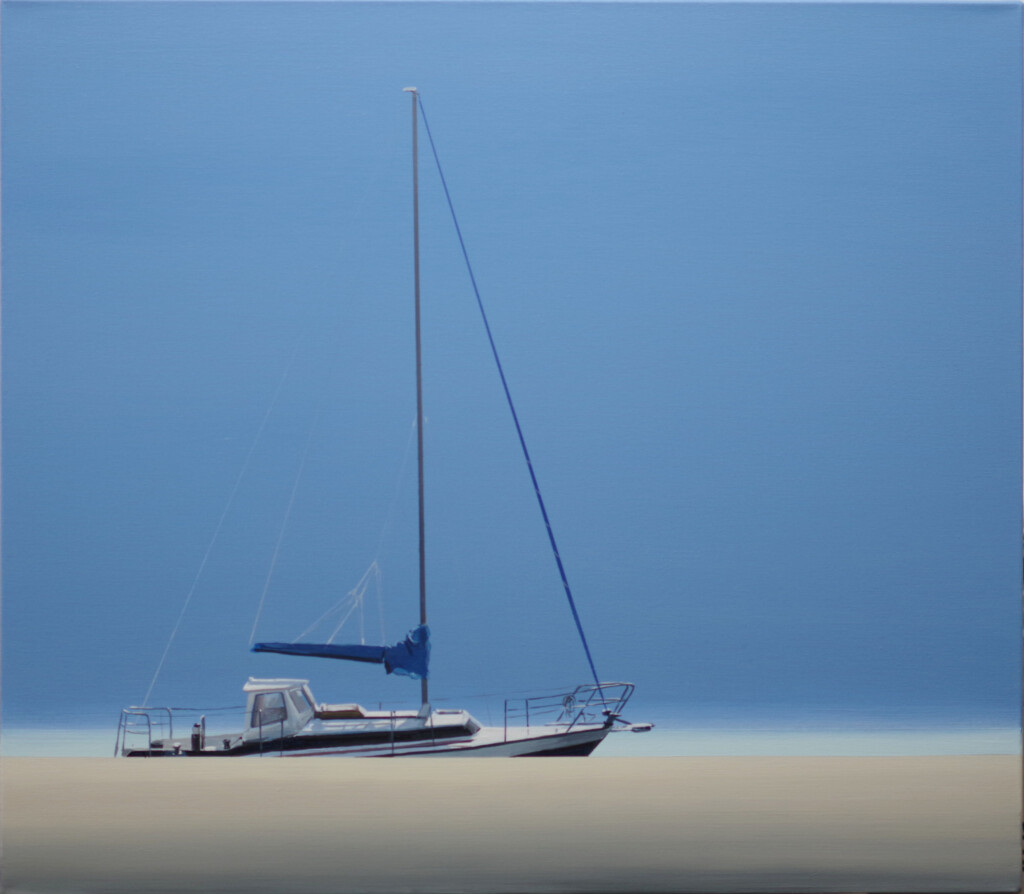 obraz przedstawiający jacht żaglowy na tle niebieskiego nieba. Autor Tomasz Kołodziejczyk