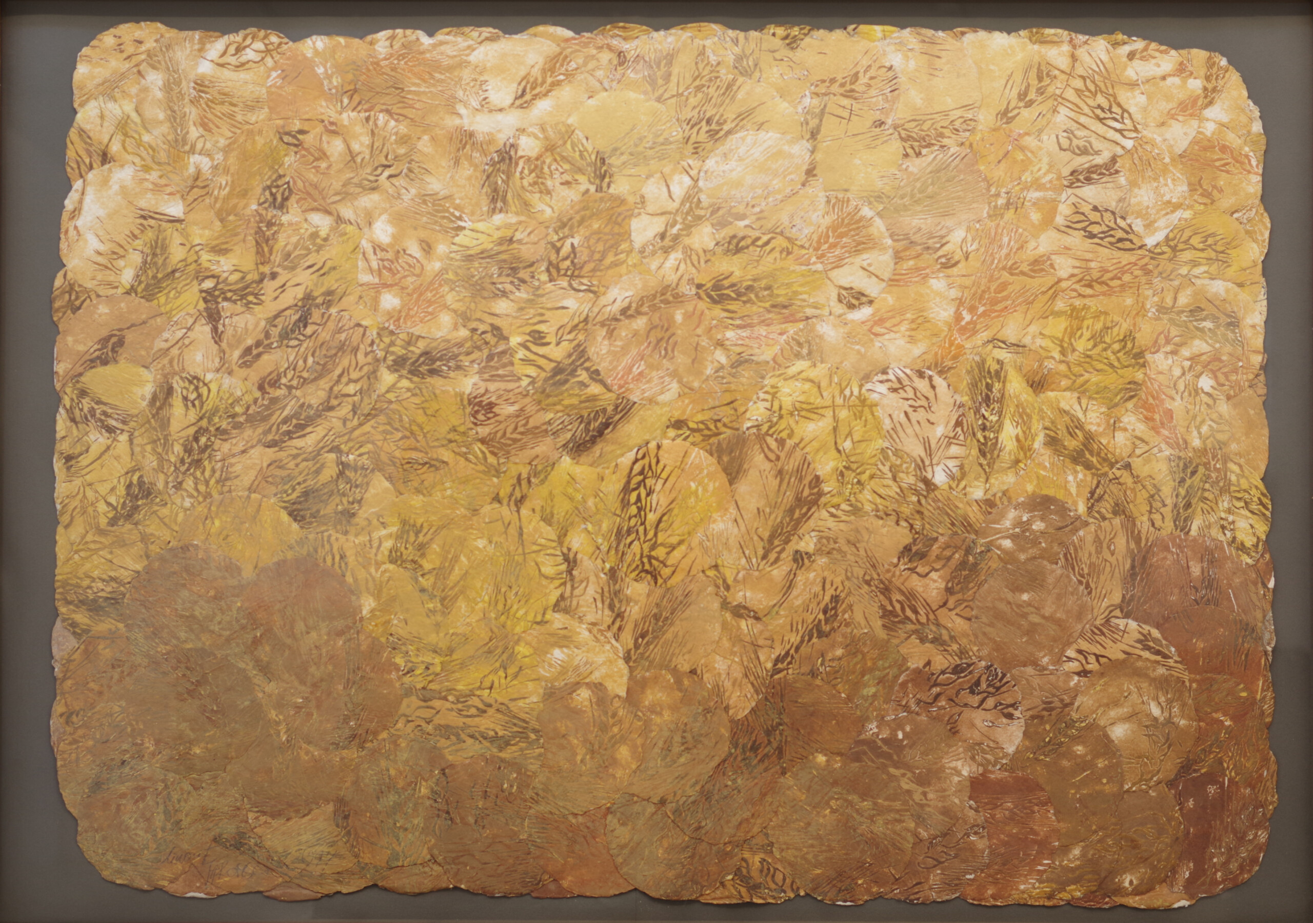 abstrakcja w brązowo-żółtym kolorze