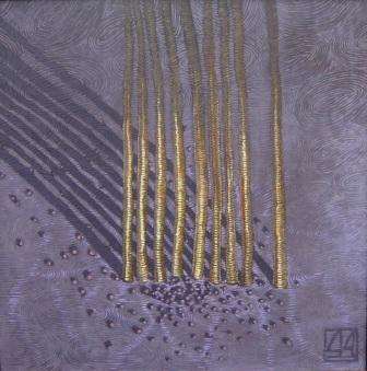 abstrakcja  przedstawiająca złote sprężyny na fioletowym tle