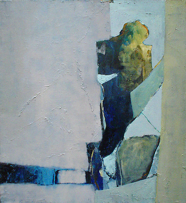 człowiek stoi oparty o ścianę