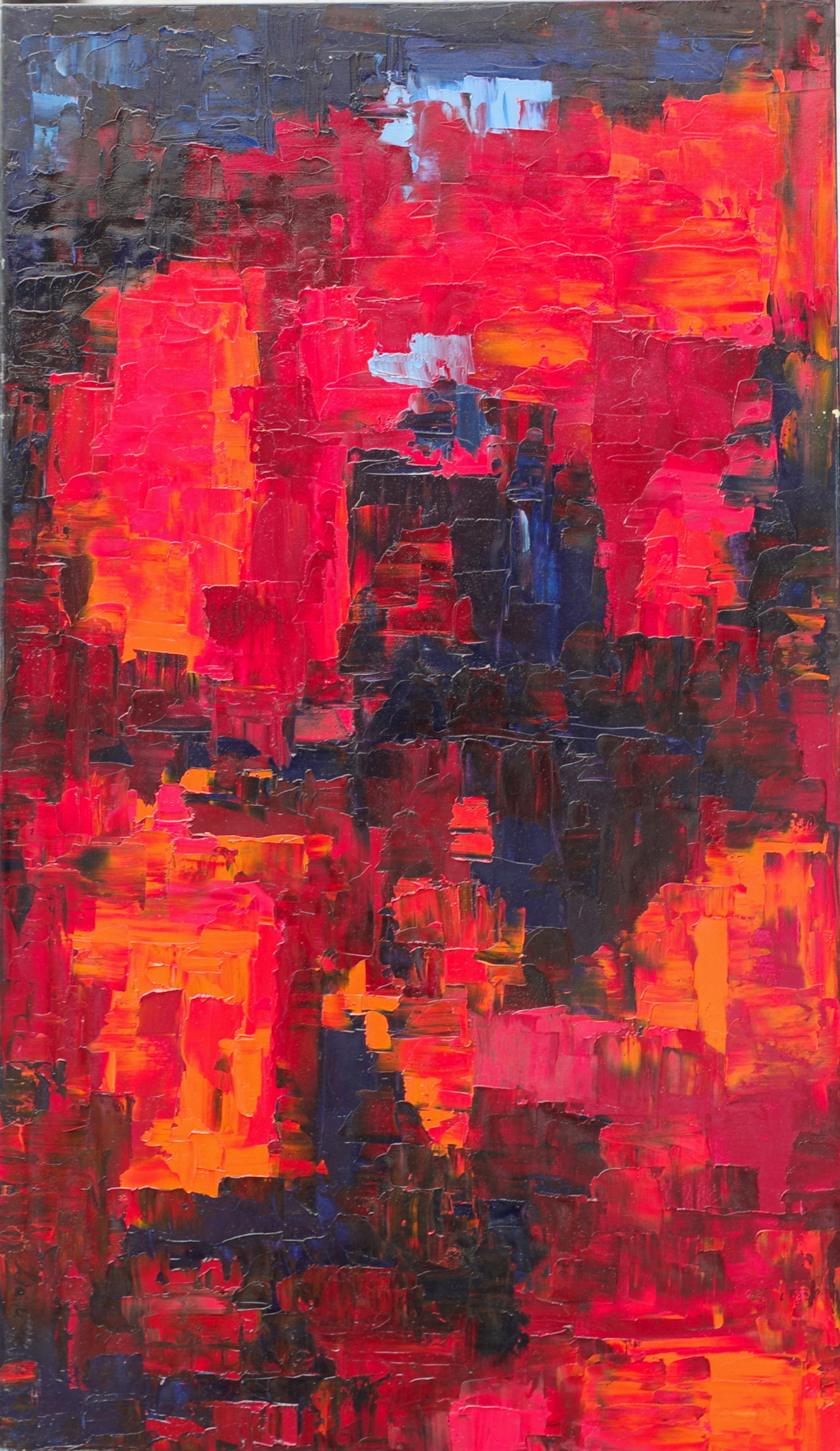 Ekspresyjny, nowoczesny obraz abstrakcyjny z dynamicznymi plamami czerwieni.