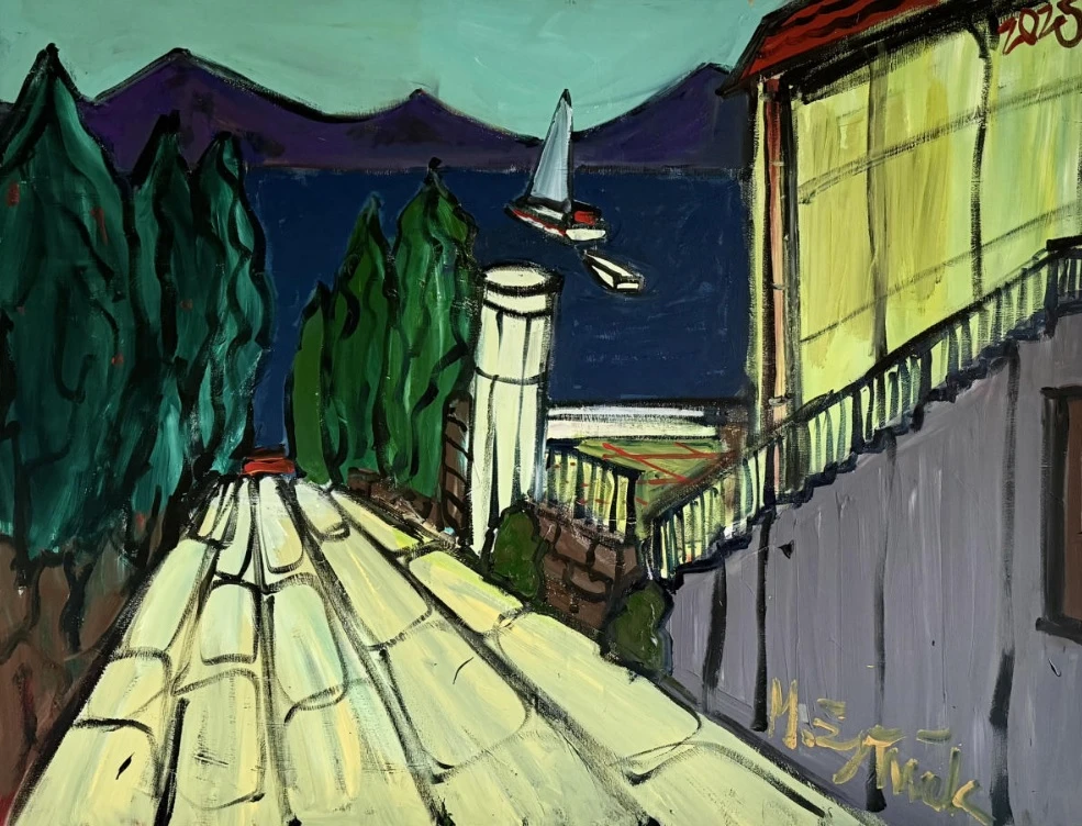 Obraz autorstwa Michała Żytniaka pt. „Cisza i spokój” przedstawia ekspresyjną uliczkę prowadzącą w stronę morza, otoczoną cyprysami i architekturą południowego wybrzeża; w tle widoczny żagiel na wodzie i górzysty horyzont.