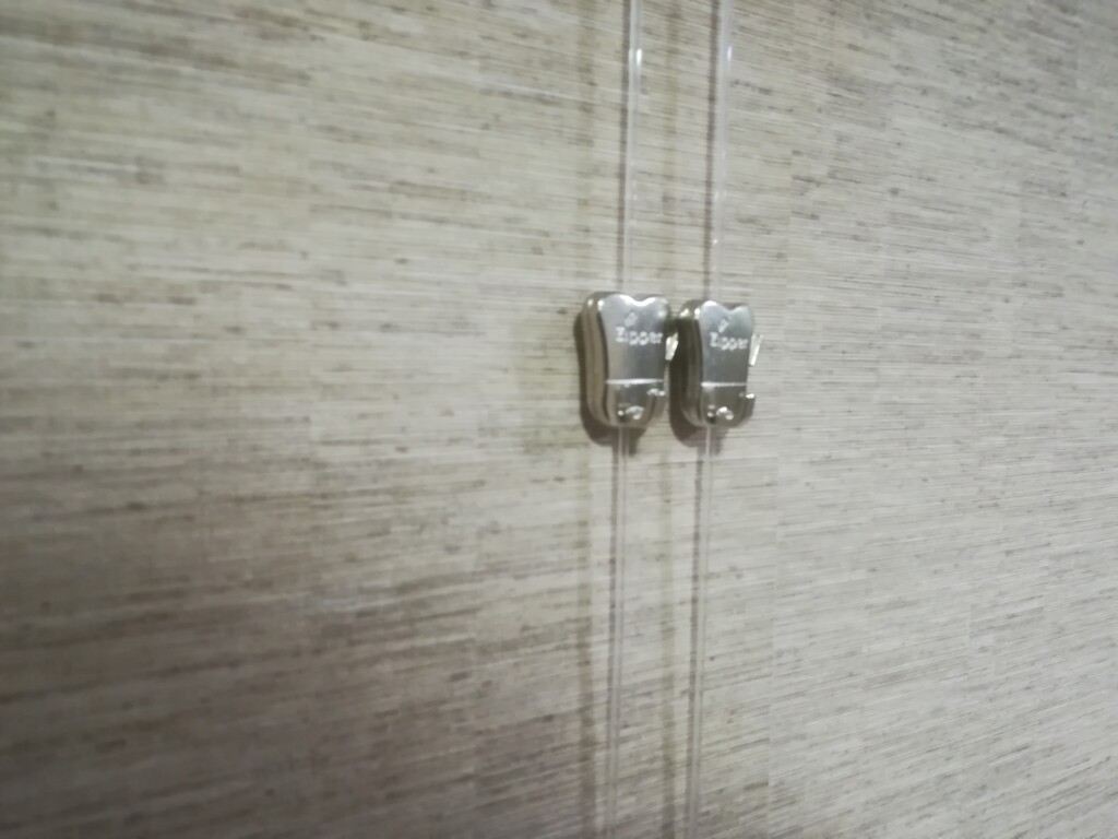 Żyłka i hak stas zipper do wieszania obrazów